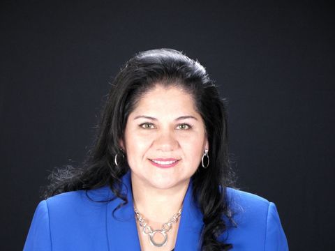 Dr. Glenda Urias-Sesteaga, DDS